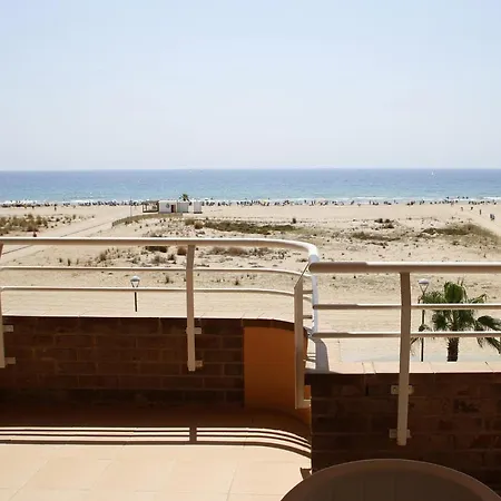 Apartment At038 Vistas De La Playa, Primera Linea Con Piscina Torredembarra